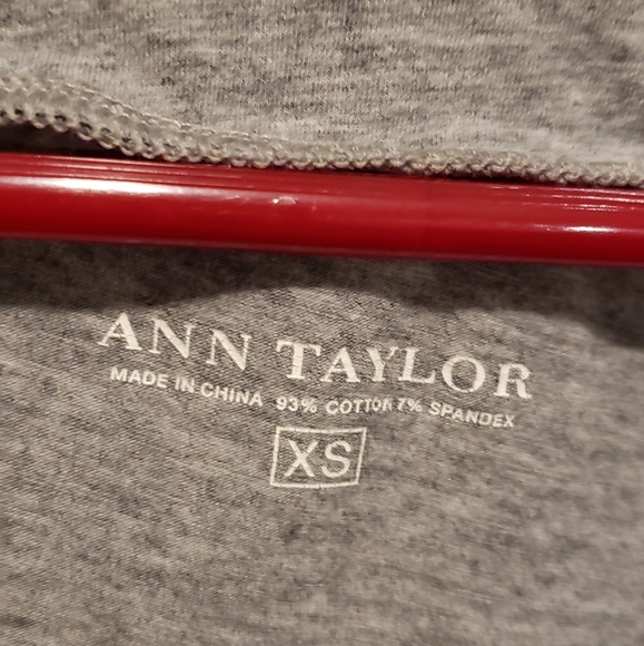 Ann Taylor Xtra small gray blouse - Picture 3 of 3